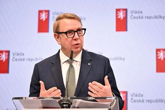 Invalidním důchodcům vadí rozhodování od stolu. Ministr Juchelka chystá změny posudků
